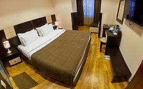 Lilia Hotel Yerevan 3*